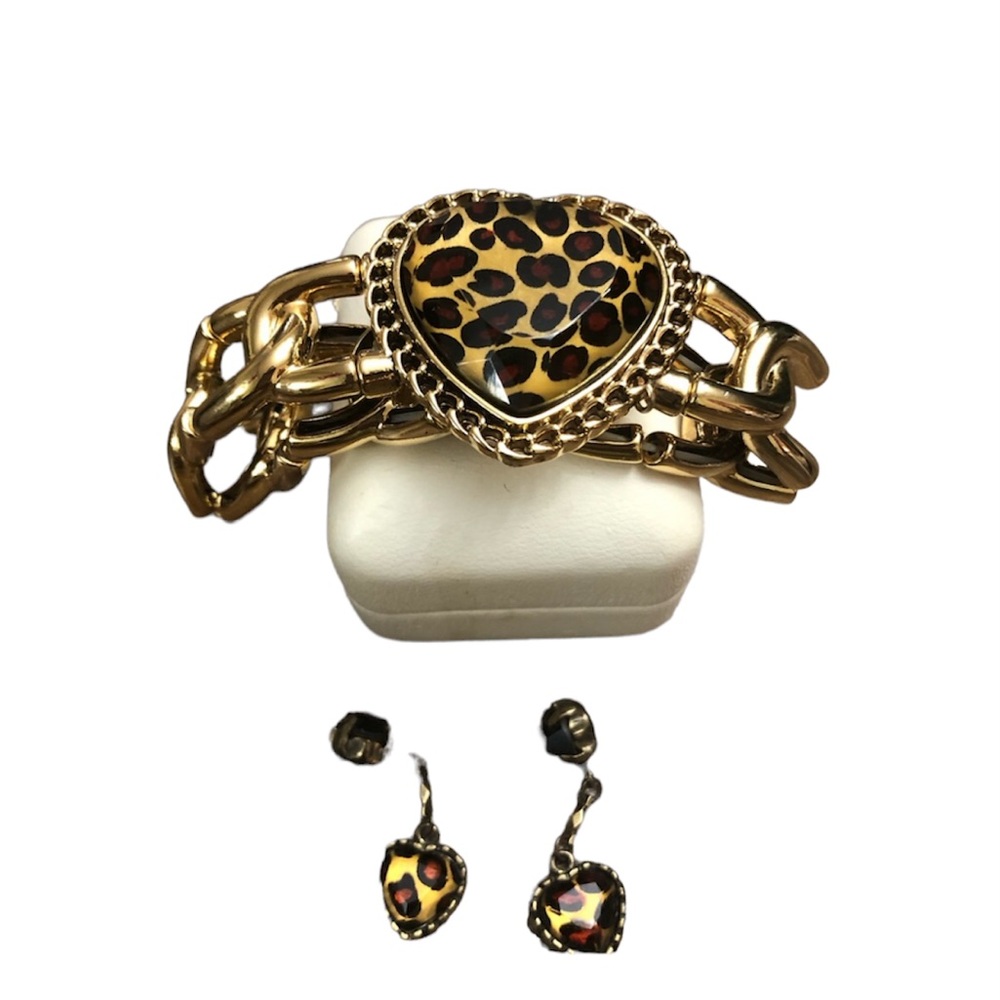 NOT FOR SALE Betsey Johnson 3 piece Leopard print  heart shaped jewelry set